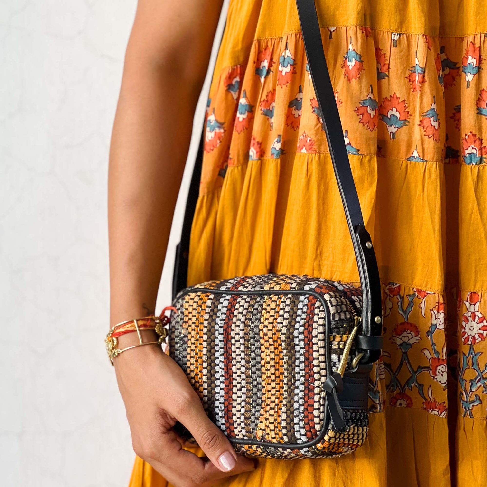 Chindi Boxy Sling - Magie Noire
